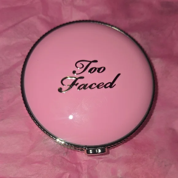 Too Faced Gloss and Blush Set - Pink and Purple - Picture 4 of 6